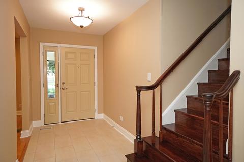 830 Hillcrest Blvd, Hoffman Estates, IL 60169 photo 3