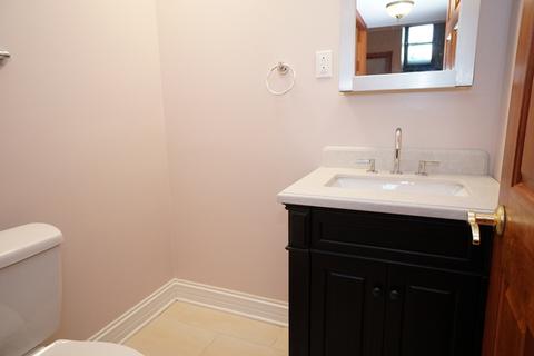 830 Hillcrest Blvd, Hoffman Estates, IL 60169 photo 14