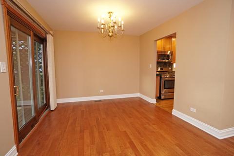 830 Hillcrest Blvd, Hoffman Estates, IL 60169 photo 8