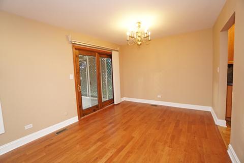 830 Hillcrest Blvd, Hoffman Estates, IL 60169 photo 7