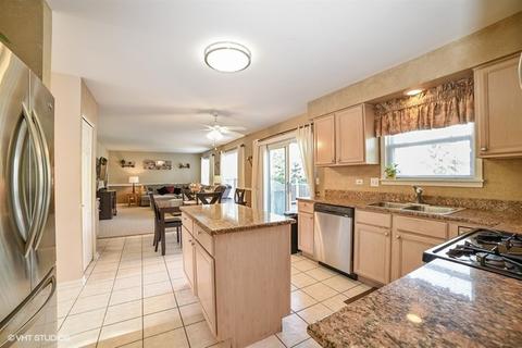 1542 Derby Ln, Bartlett, IL 60103 photo 4