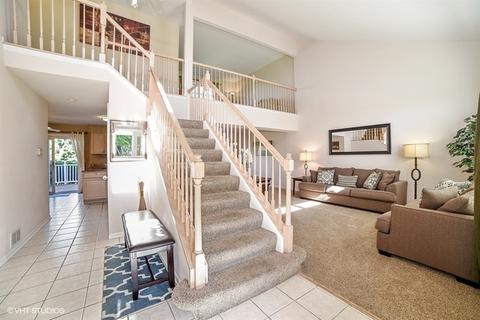 1542 Derby Ln, Bartlett, IL 60103 photo 2