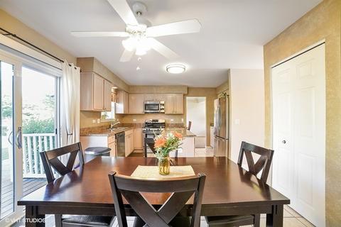 1542 Derby Ln, Bartlett, IL 60103 photo 5