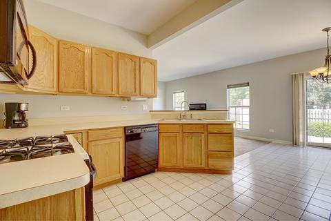 2420 Hannibal Cir, Plainfield, IL 60586 photo 9