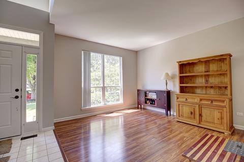 2420 Hannibal Cir, Plainfield, IL 60586 photo 2