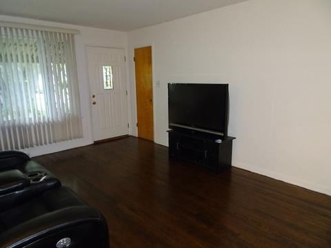 12827 E Playfield Dr, Crestwood, IL 60445 photo 3