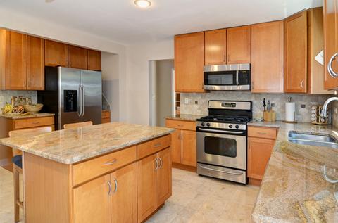 8461 Clynderven Rd, Burr Ridge, IL 60527 photo 10