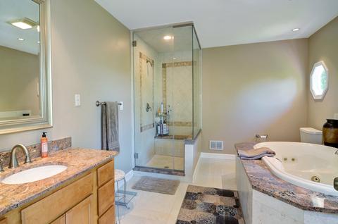8461 Clynderven Rd, Burr Ridge, IL 60527 photo 14
