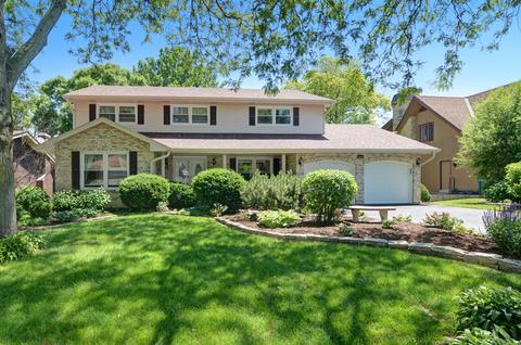 8461 Clynderven Rd, Burr Ridge, IL 60527 photo 1