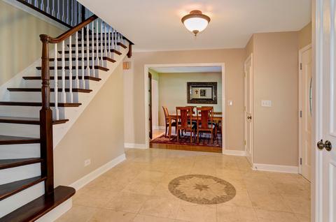 8461 Clynderven Rd, Burr Ridge, IL 60527 photo 2