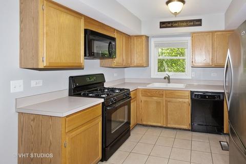 2906 Diane Dr, Aurora, IL 60504 photo 4