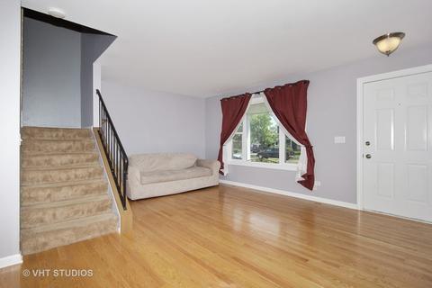 2906 Diane Dr, Aurora, IL 60504 photo 2