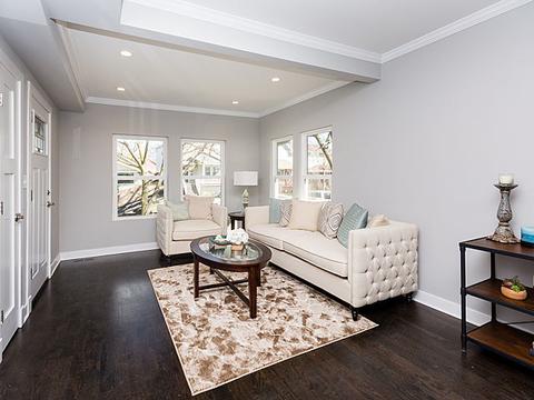 947 Mapleton Ave, Oak Park, IL 60302 photo 2