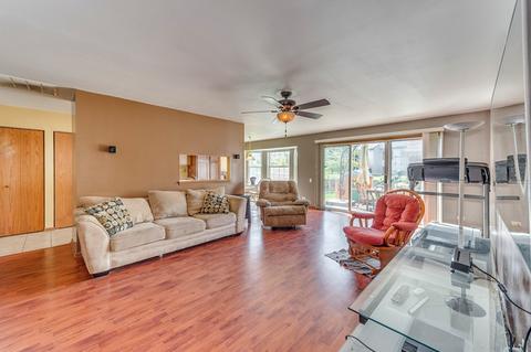 1870 Gleneagle Cir, Elgin, IL 60123 photo 5