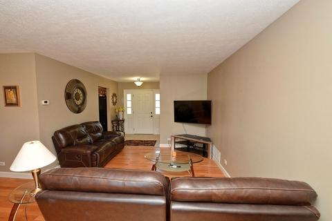 1523 Huntleigh Dr, Wheaton, IL 60189 photo 17