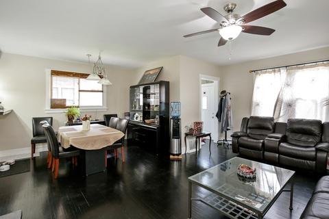 760 S Liberty St, Elgin, IL 60120 photo 3