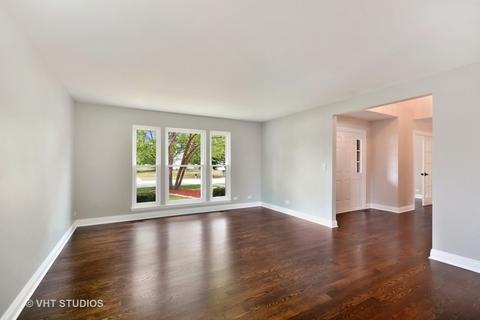 323 Wildberry Ln, Bartlett, IL 60103 photo 3
