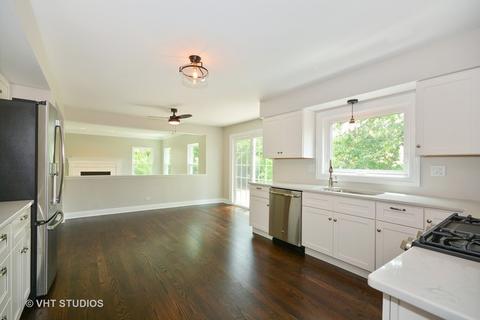 323 Wildberry Ln, Bartlett, IL 60103 photo 6
