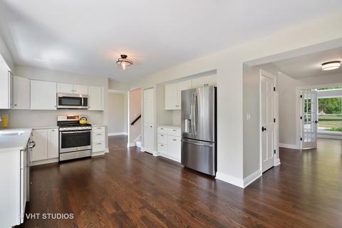 323 Wildberry Ln, Bartlett, IL 60103 photo 5
