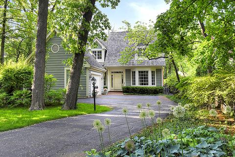 985 Pine St, Winnetka, IL 60093 photo 2