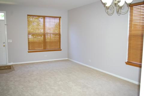 721 Periwinkle Ln, Aurora, IL 60504 photo 5