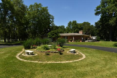 1305 Oaktree Ln, Kankakee, IL 60901 photo 3