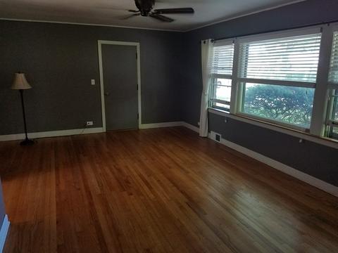 787 S 5th Ave, Des Plaines, IL 60016 photo 4