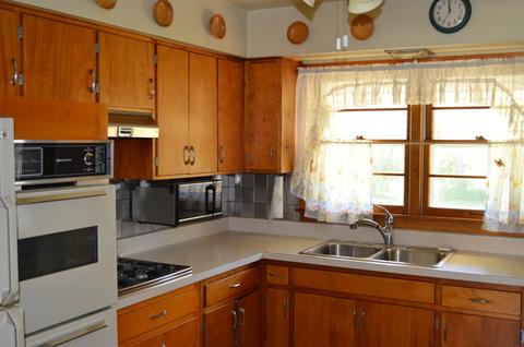 109 Cherry St, Cary, IL 60013 photo 2