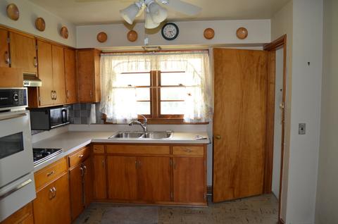 109 Cherry St, Cary, IL 60013 photo 4