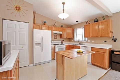 3203 Biscayne Rd, Mchenry, IL 60050 photo 4