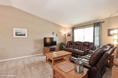 3203 Biscayne Rd, Mchenry, IL 60050 photo 3