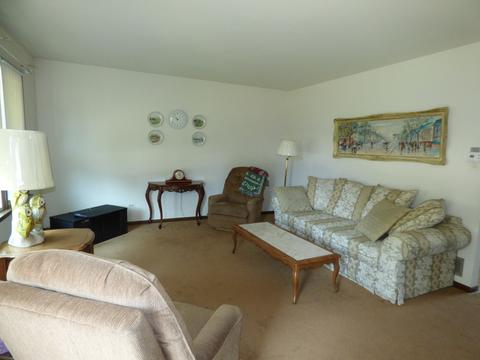 698 Bryn Mawr Ave, Bartlett, IL 60103 photo 2