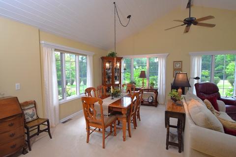 40 W622 Mcdonald Rd, Elgin, IL 60124 photo 11
