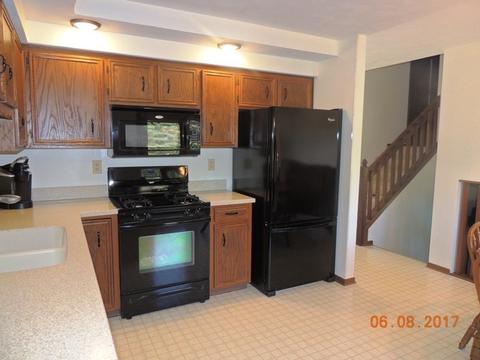 10787 Hamborg Rd, Roscoe, IL 61073 photo 7