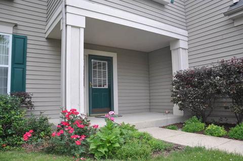 2970 Arbor Ln, Aurora, IL 60502 photo 2