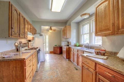 204 E Van Buren St, Philo, IL 61864 photo 3