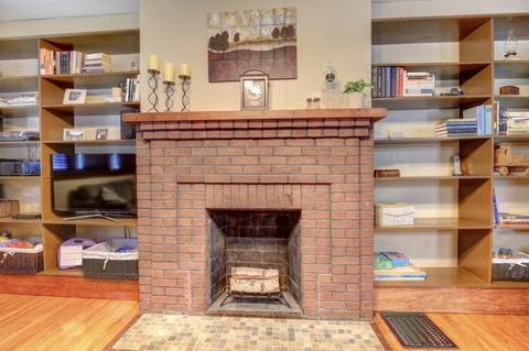 204 E Van Buren St, Philo, IL 61864 photo 9