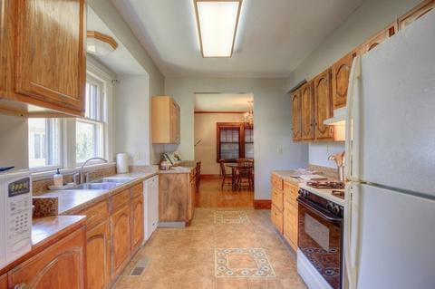 204 E Van Buren St, Philo, IL 61864 photo 2