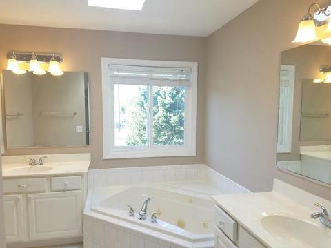 7 S Hankes Rd, Aurora, IL 60506 photo 12