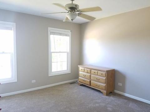 7 S Hankes Rd, Aurora, IL 60506 photo 14
