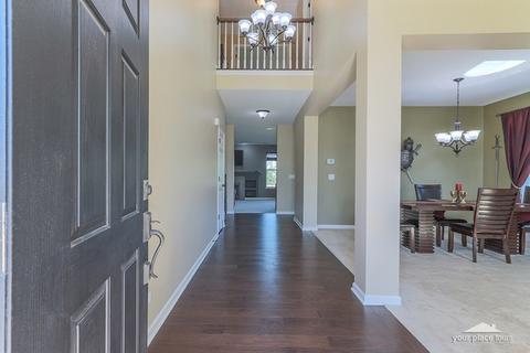 3248 Millrace Ln, Montgomery, IL 60538 photo 2
