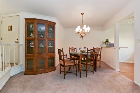 1653 Dover Ct #A, Wheaton, IL 60189 photo 3