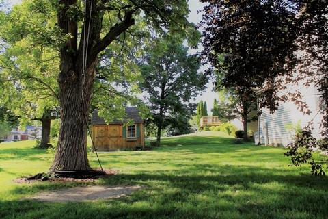 302 Kain St, Ottawa, IL 61350 photo 4