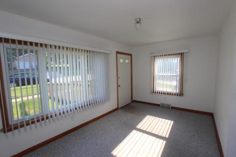 403 Dewey St, Harvard, IL 60033 photo 7
