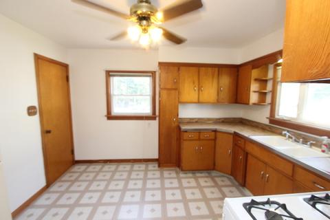 403 Dewey St, Harvard, IL 60033 photo 12