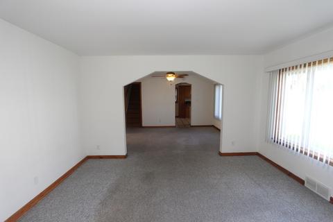 403 Dewey St, Harvard, IL 60033 photo 10