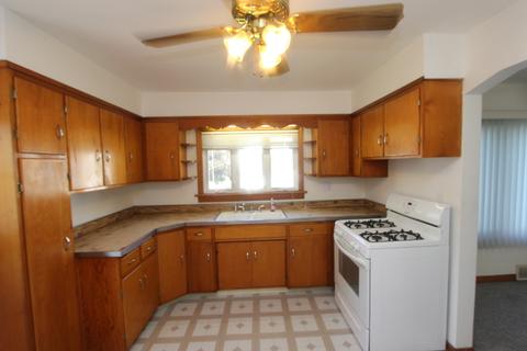 403 Dewey St, Harvard, IL 60033 photo 13