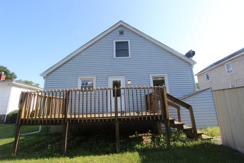 403 Dewey St, Harvard, IL 60033 photo 4