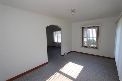403 Dewey St, Harvard, IL 60033 photo 8