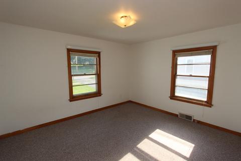 403 Dewey St, Harvard, IL 60033 photo 16